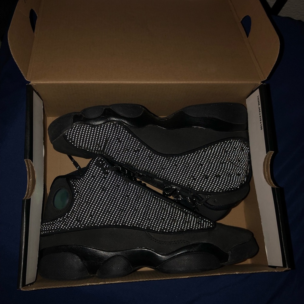 Air Jordan 13 Black cat (Size 5)